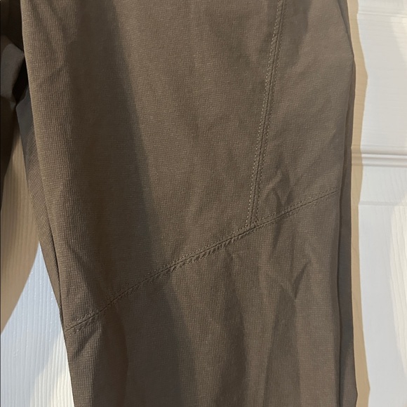 Men's Gray Kuhl Deceptor pants - Picture 2 of 10